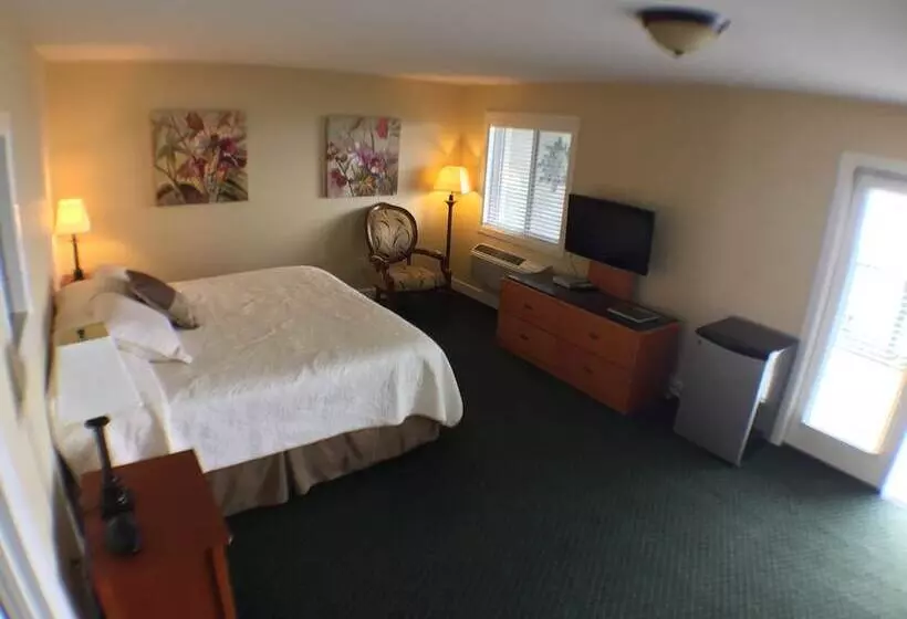 Hotelli Whitney Mountain Lodge