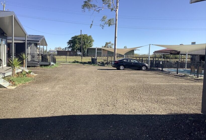 モーテル Sunshine Gardens Bourke Resort