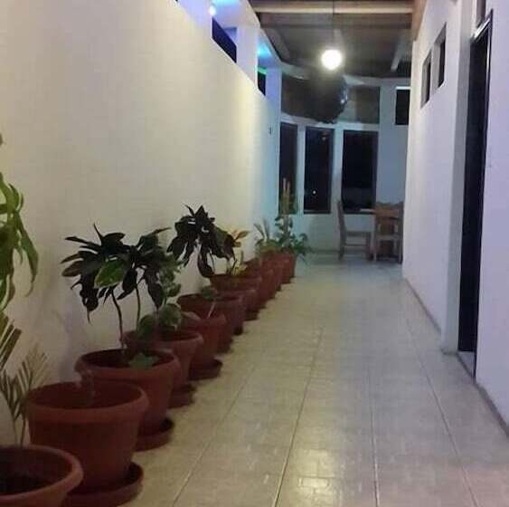 Хостел La Mirada De Solitario George