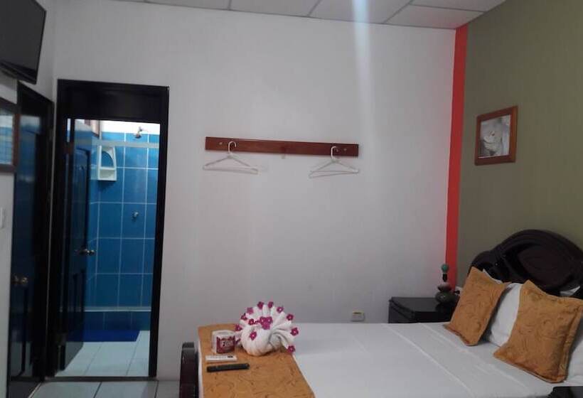 Хостел La Mirada De Solitario George