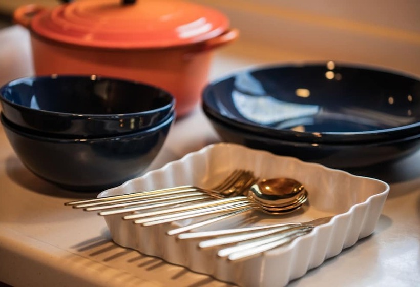 Izu House Luxury Log With Cozy Fireplace