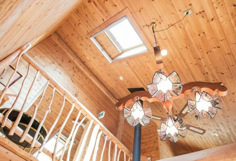 Izu House Luxury Log With Cozy Fireplace