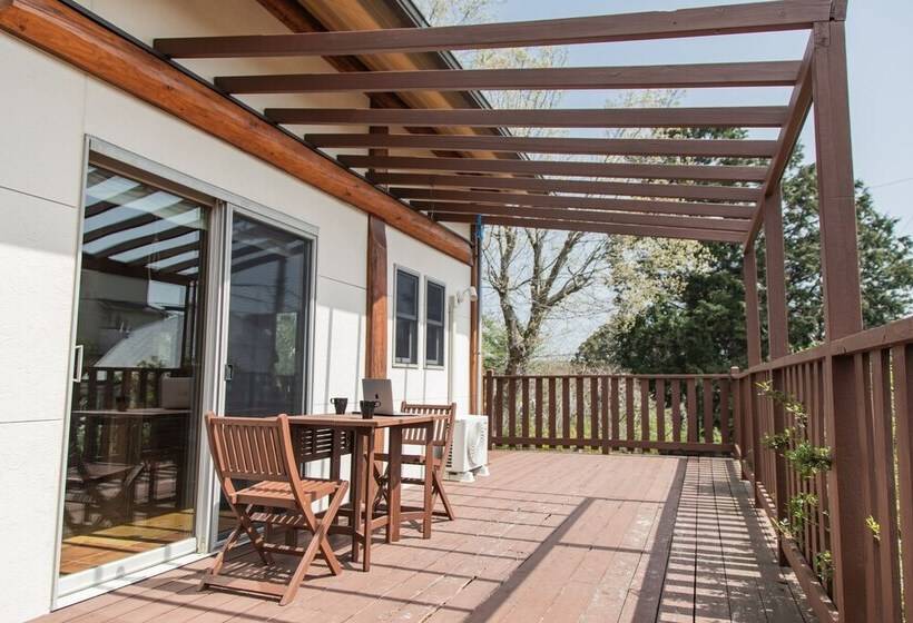 Izu House Luxury Log With Cozy Fireplace