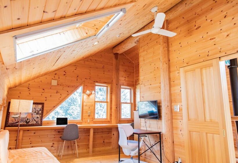 Izu House Luxury Log With Cozy Fireplace