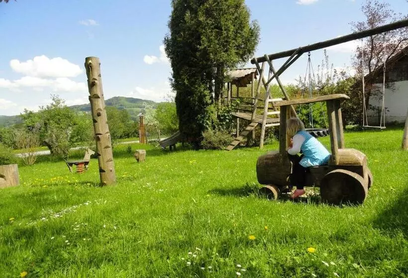 Baby Und Kinderhof Aicherbauer