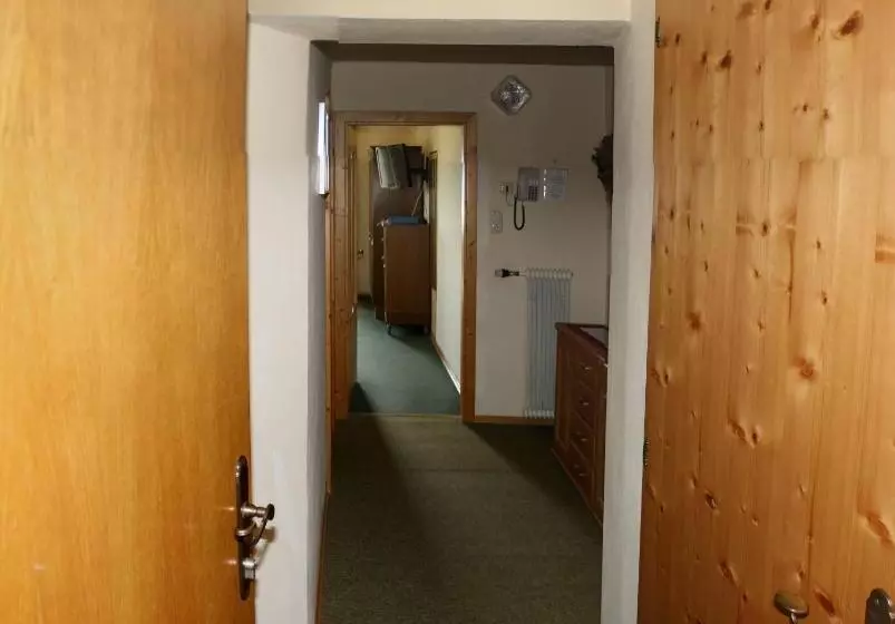 Bed and Breakfast Haus Rosenauer Zimmer & Ferienwohnungen