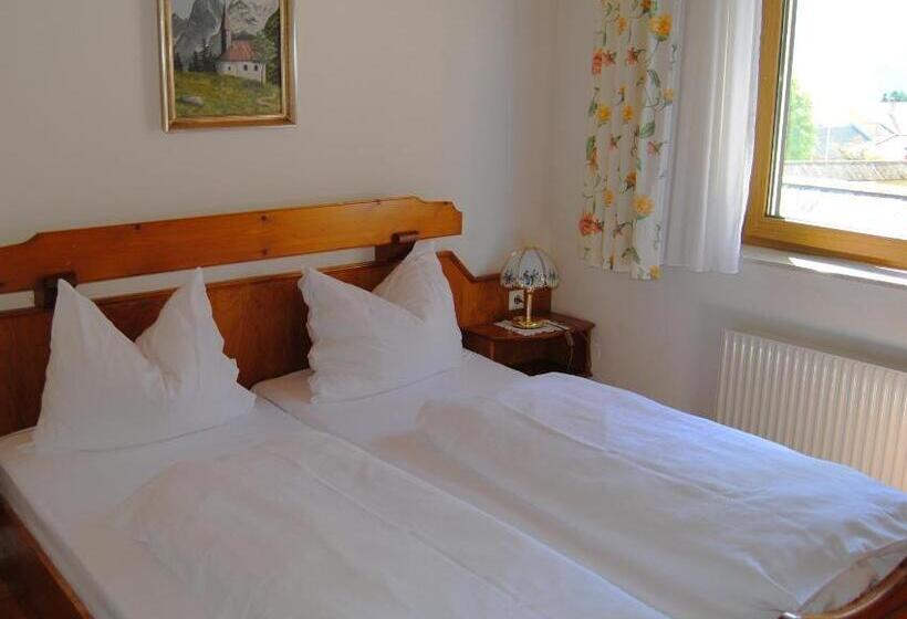 مبيت وإفطار Frühstückspension Kirchenwirt