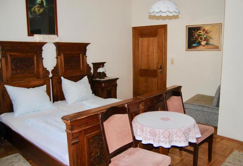 مبيت وإفطار Frühstückspension Kirchenwirt