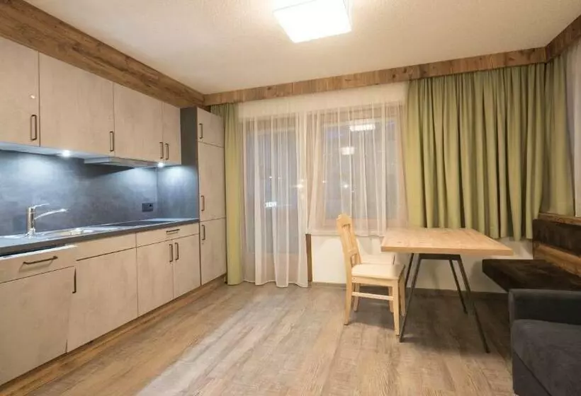 Central Hotel & Apart Mit Landhaus Central