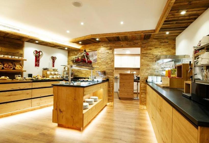 فندق Garni Bellevue