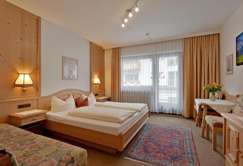 בית מלון כפרי Garni Jennewein