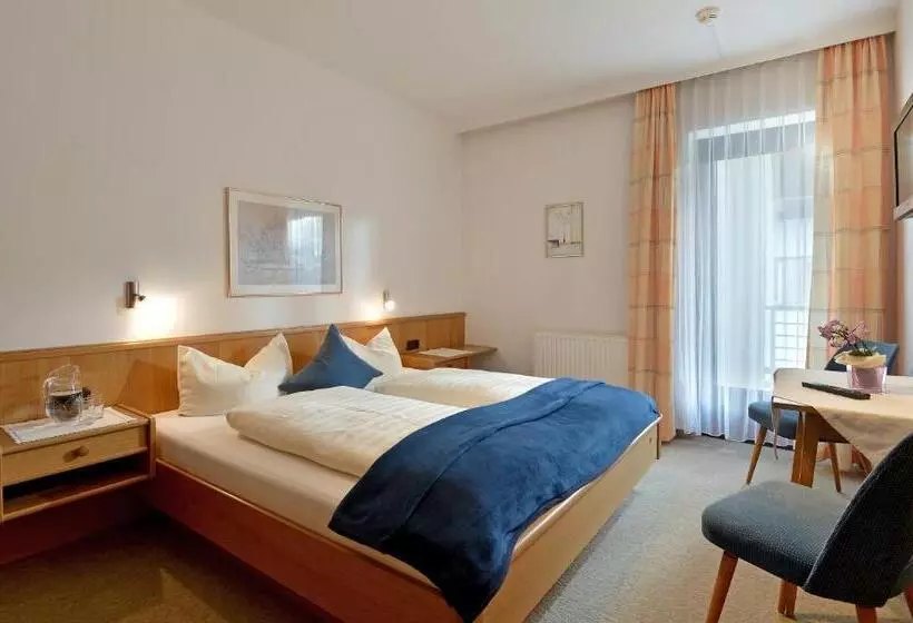 호텔 Garni Jennewein