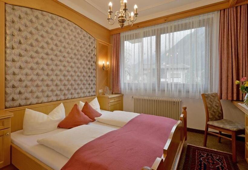 בית מלון כפרי Garni Jennewein