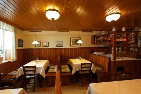 Pension Goldenes Dachl Gasthof