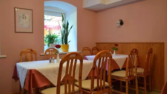 Pension Goldenes Dachl Gasthof