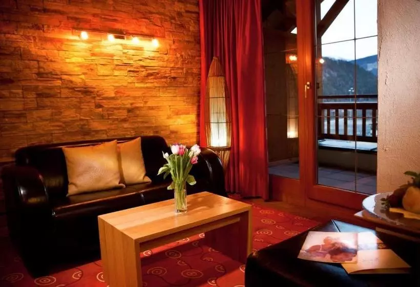 Отель Mozartvital