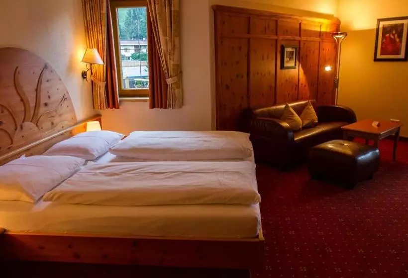 Отель Mozartvital