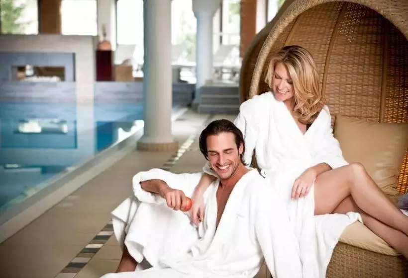 Отель Mozartvital