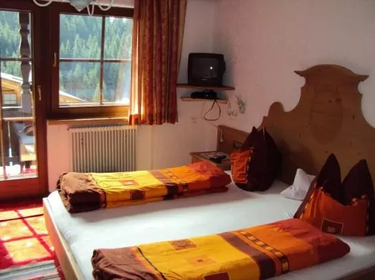 تختخواب و صبحانه Pension Fürstenhof