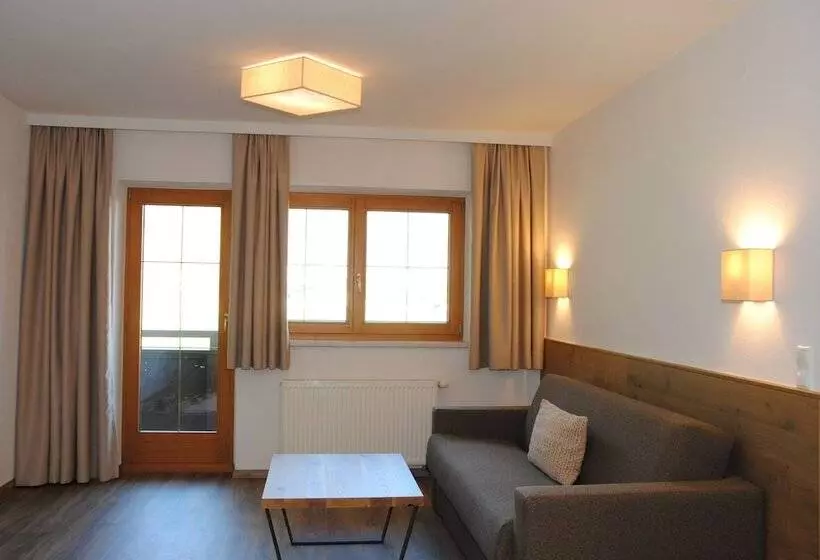 בית מלון כפרי Resort Schrofenblick