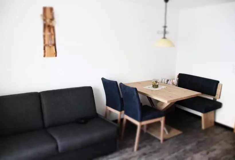 Отель Apartments Seerhof