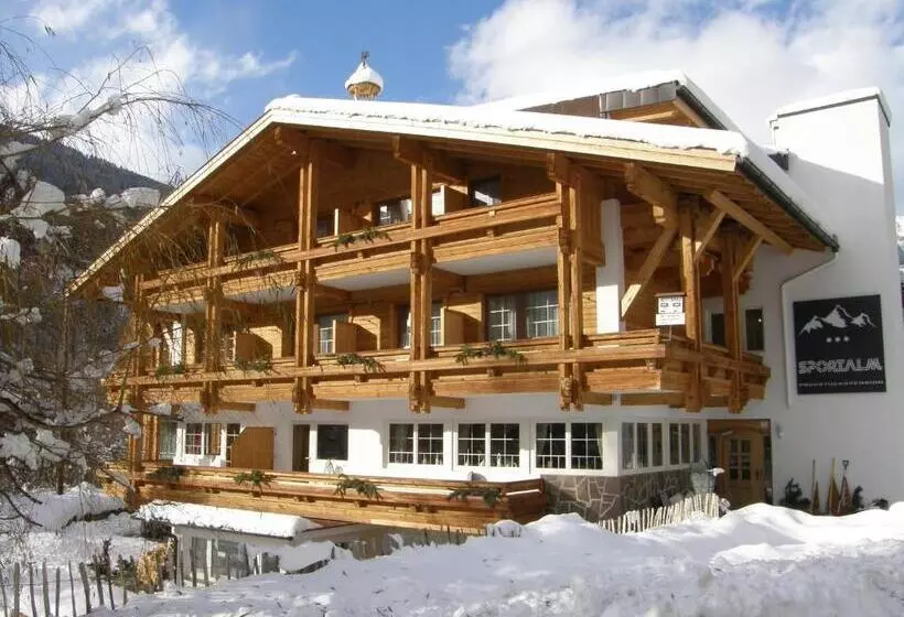 בית מלון כפרי Sportalm