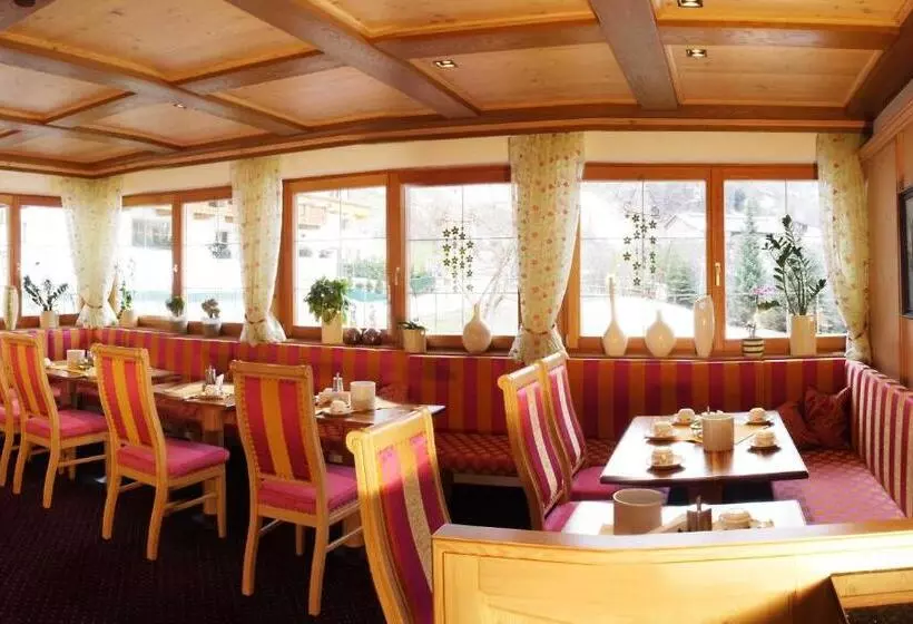 בית מלון כפרי Sportalm