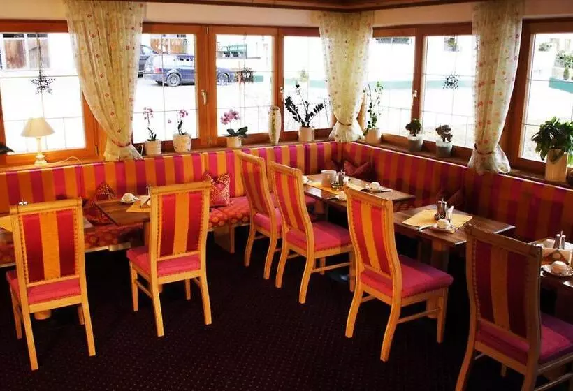 בית מלון כפרי Sportalm