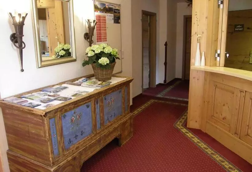 בית מלון כפרי Sportalm