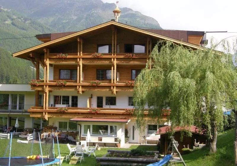 בית מלון כפרי Sportalm