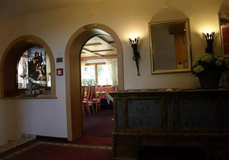 בית מלון כפרי Sportalm