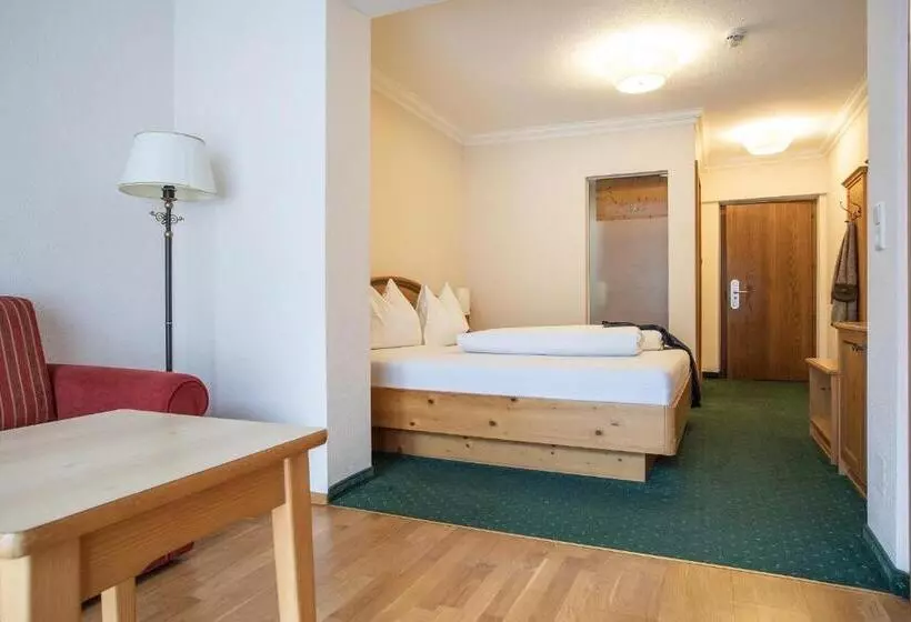 ホテル Zum Hirschen