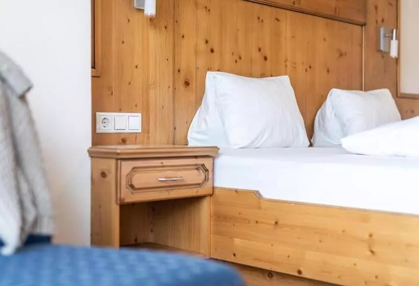 ホテル Zum Hirschen