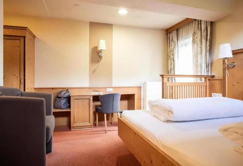 ホテル Zum Hirschen