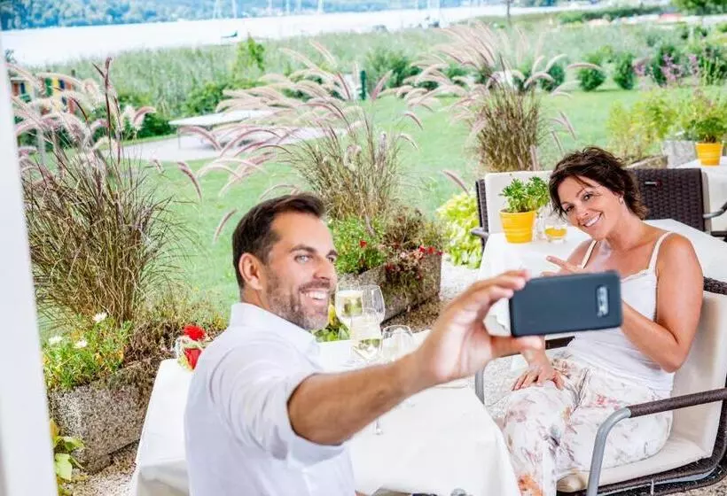 Werzers Seehotel Wallerwirt