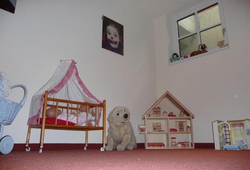 ベッドアンドブレックファースト Appartements Ferienwohnungen Alpenblick