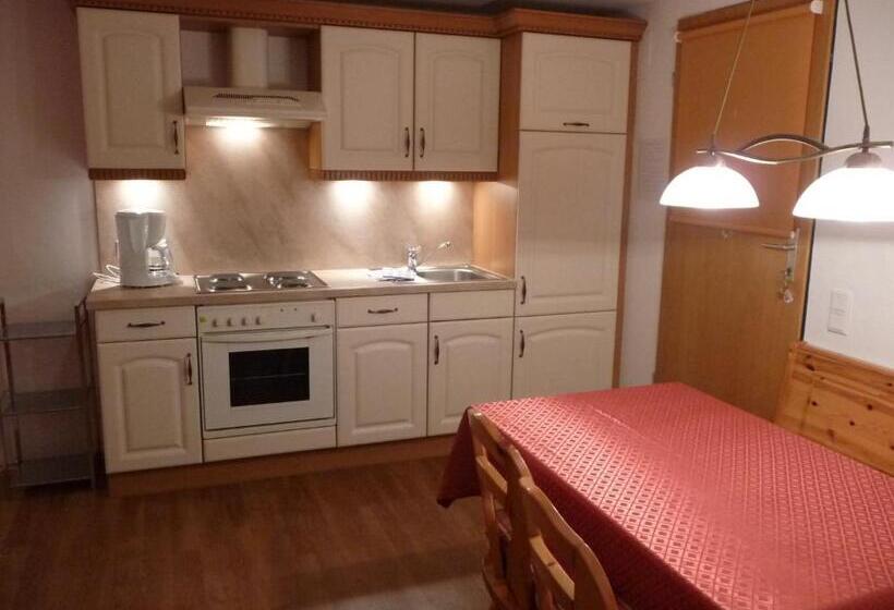 ベッドアンドブレックファースト Appartements Ferienwohnungen Alpenblick