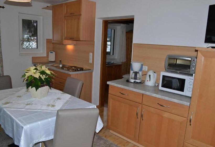 ベッドアンドブレックファースト Appartements Ferienwohnungen Alpenblick