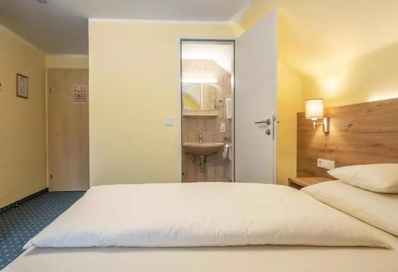 住宿加早餐 Pension Falkensteiner