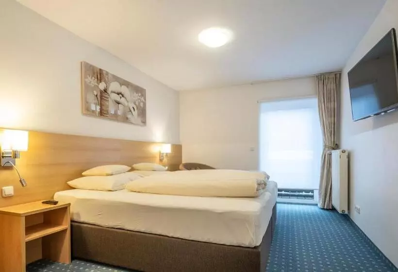 住宿加早餐 Pension Falkensteiner