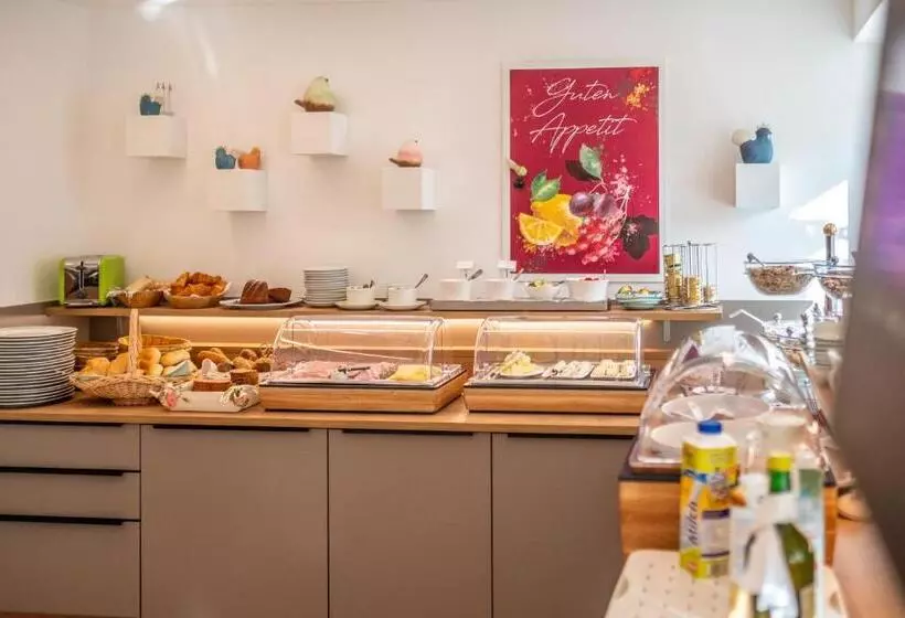 住宿加早餐 Pension Falkensteiner