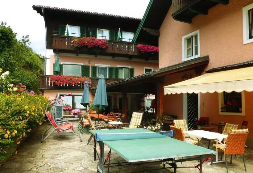 住宿加早餐 Pension Falkensteiner