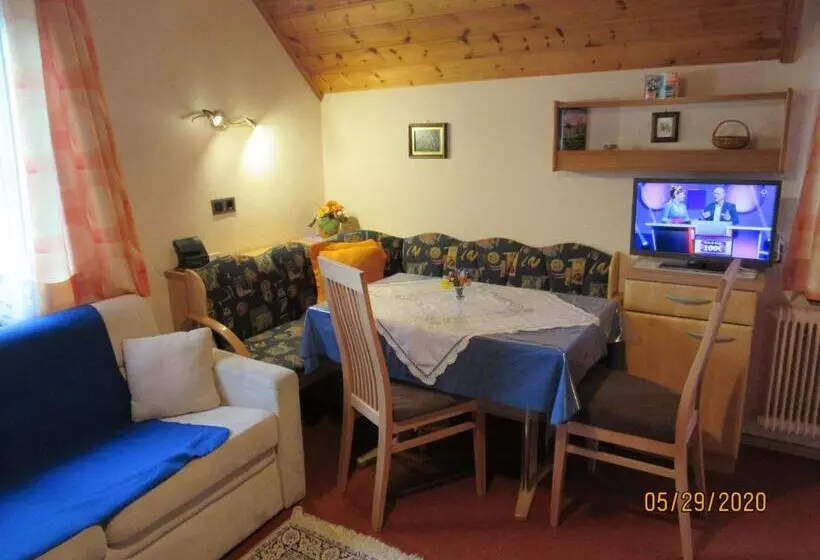 ベッドアンドブレックファースト Villa Löcker