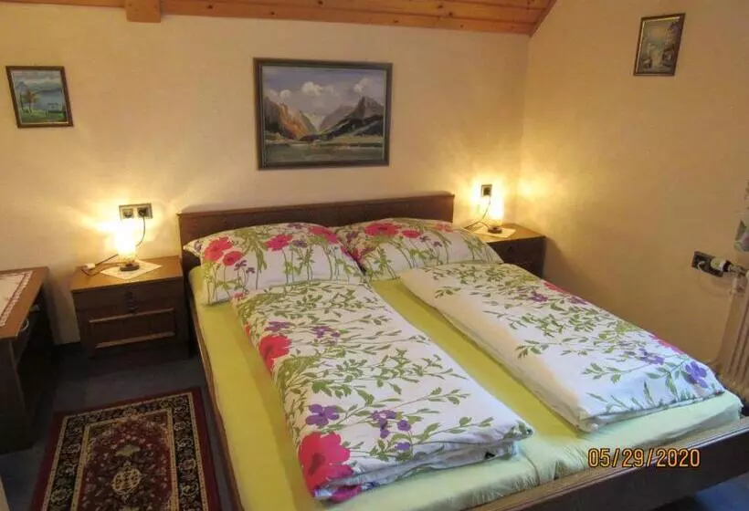 ベッドアンドブレックファースト Villa Löcker