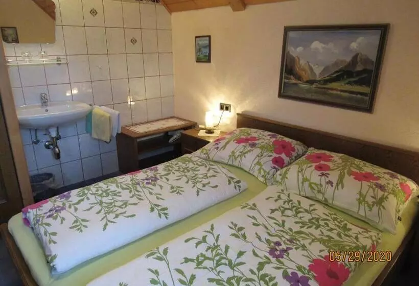 ベッドアンドブレックファースト Villa Löcker