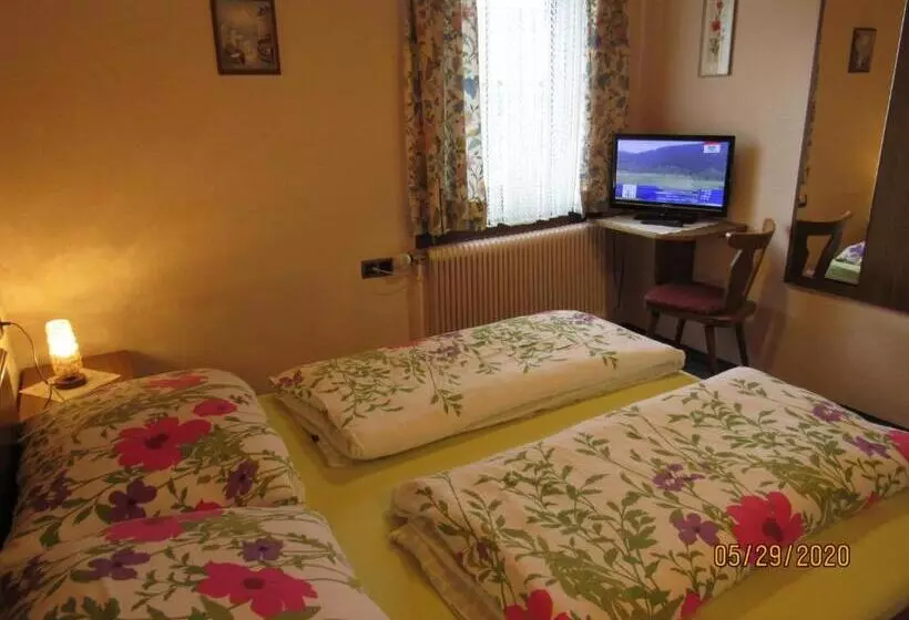 ベッドアンドブレックファースト Villa Löcker