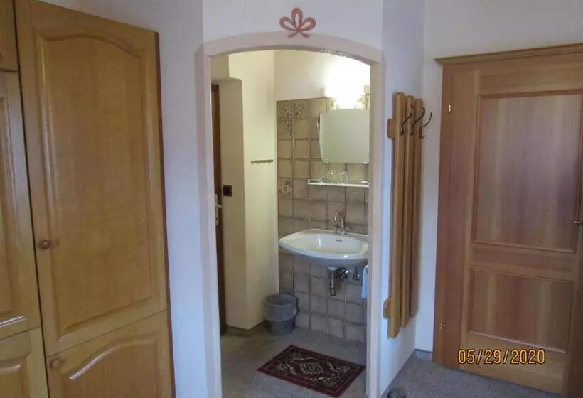 ベッドアンドブレックファースト Villa Löcker