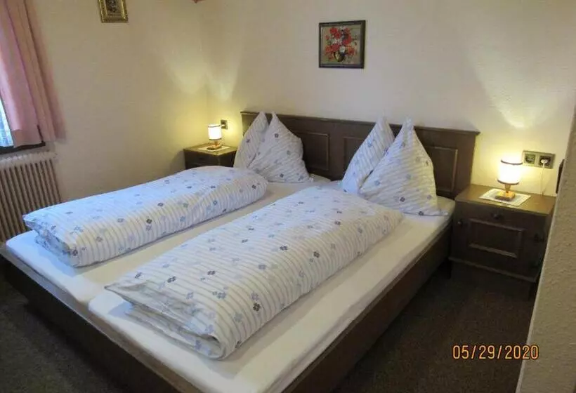 ベッドアンドブレックファースト Villa Löcker