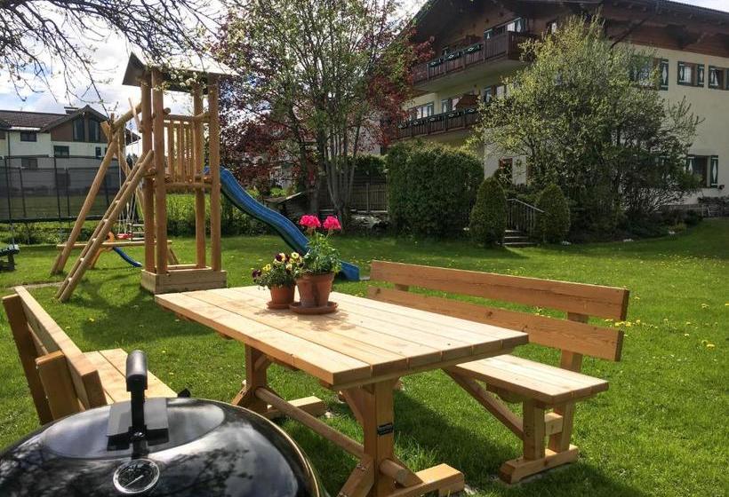 בית מלון כפרי Alpenland