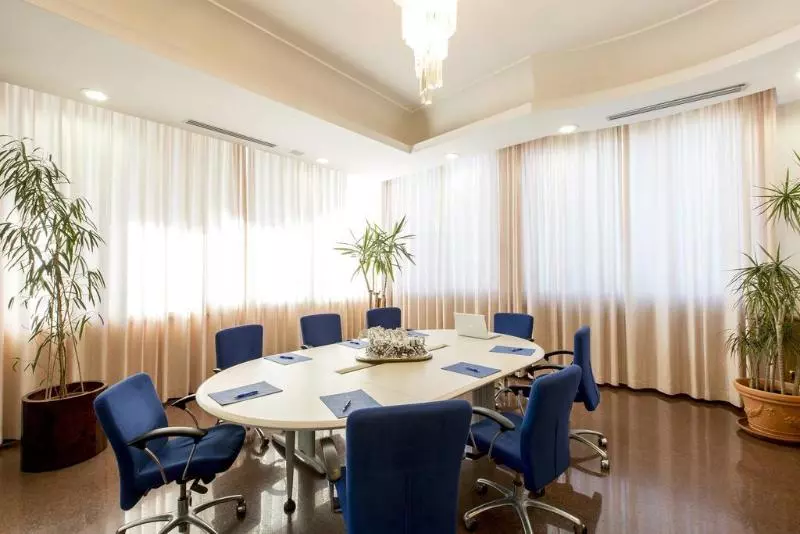 ホテル Ambassador